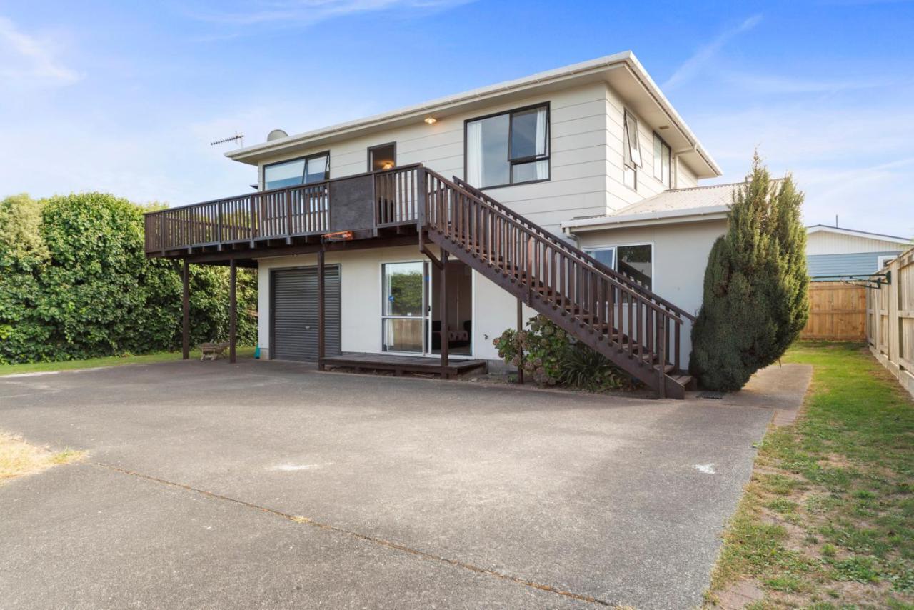 Rainbow Lake House - Lake Taupo Holiday Home מראה חיצוני תמונה